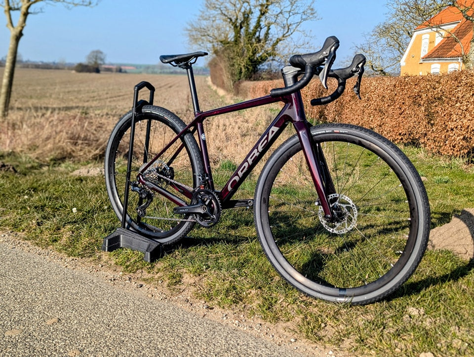 Orbea Terra M30 team custom lakeret
